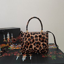 SUPER WHOLESALE | Patent Leather Handbag