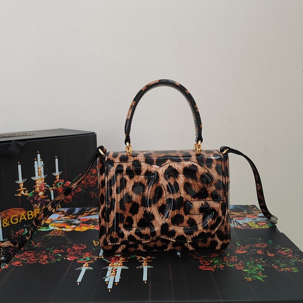 SUPER WHOLESALE | Patent Leather Handbag
