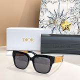 SUPER WHOLESALE | Square Frame Sunglasses