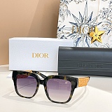 SUPER WHOLESALE | Square Frame Sunglasses