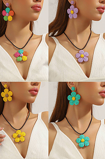 SUPER WHOLESALE | Diasy Flower Knitted  Necklace