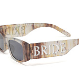 SUPER WHOLESALE | Square Frame Sunglasses