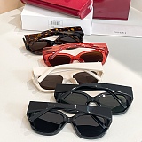 SUPER WHOLESALE | Square Frame Sunglasses