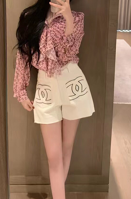 SUPER WHOLESALE | Embroidered Denim Shorts