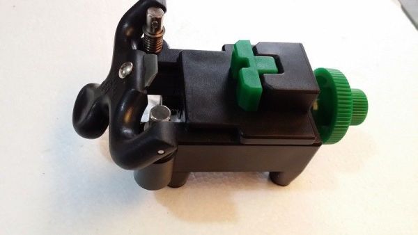 Push In Type Watch Case Opener Device w/ Extra Spare Blade