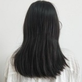植毛タイプ-黒い髪の植毛