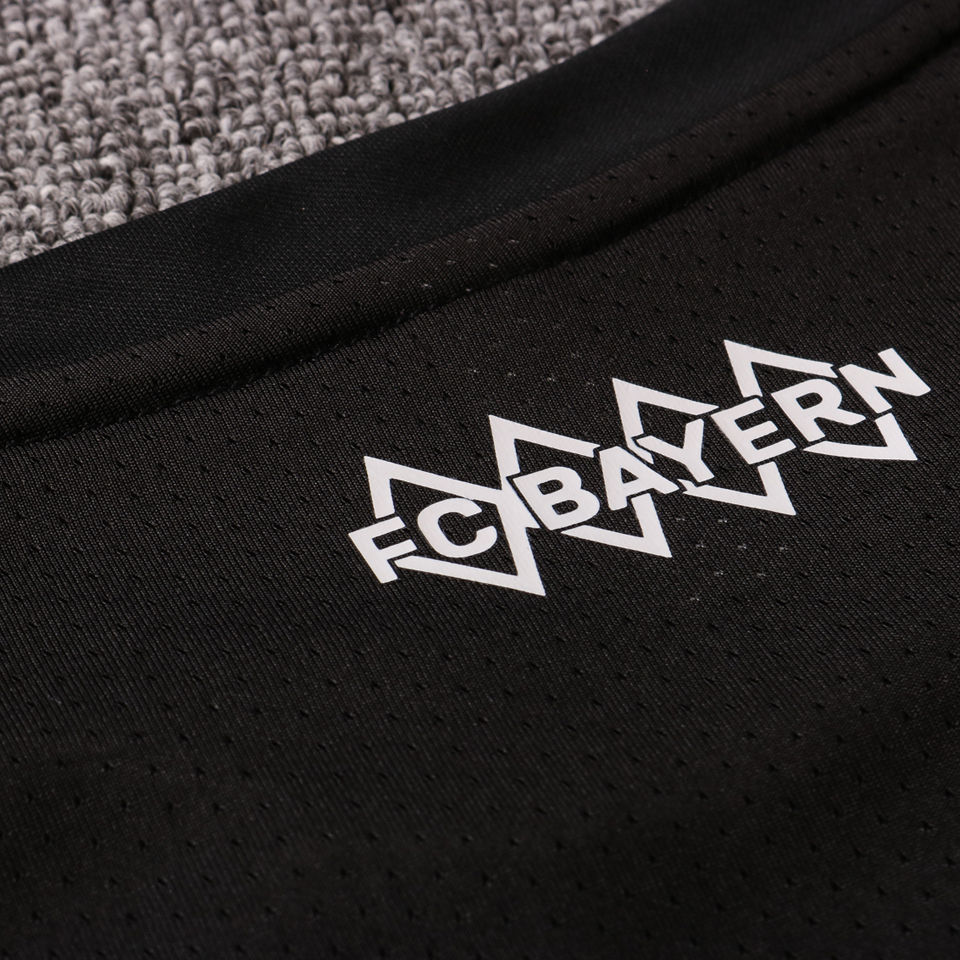 2020 21 Bayern Munich Black Training Tracksuit