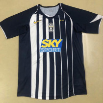 2004-2005 JUV Retro Soccer Jersey