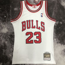 1997/98 Bulls JORDAN #23 White Retro NBA Jerseys 热压