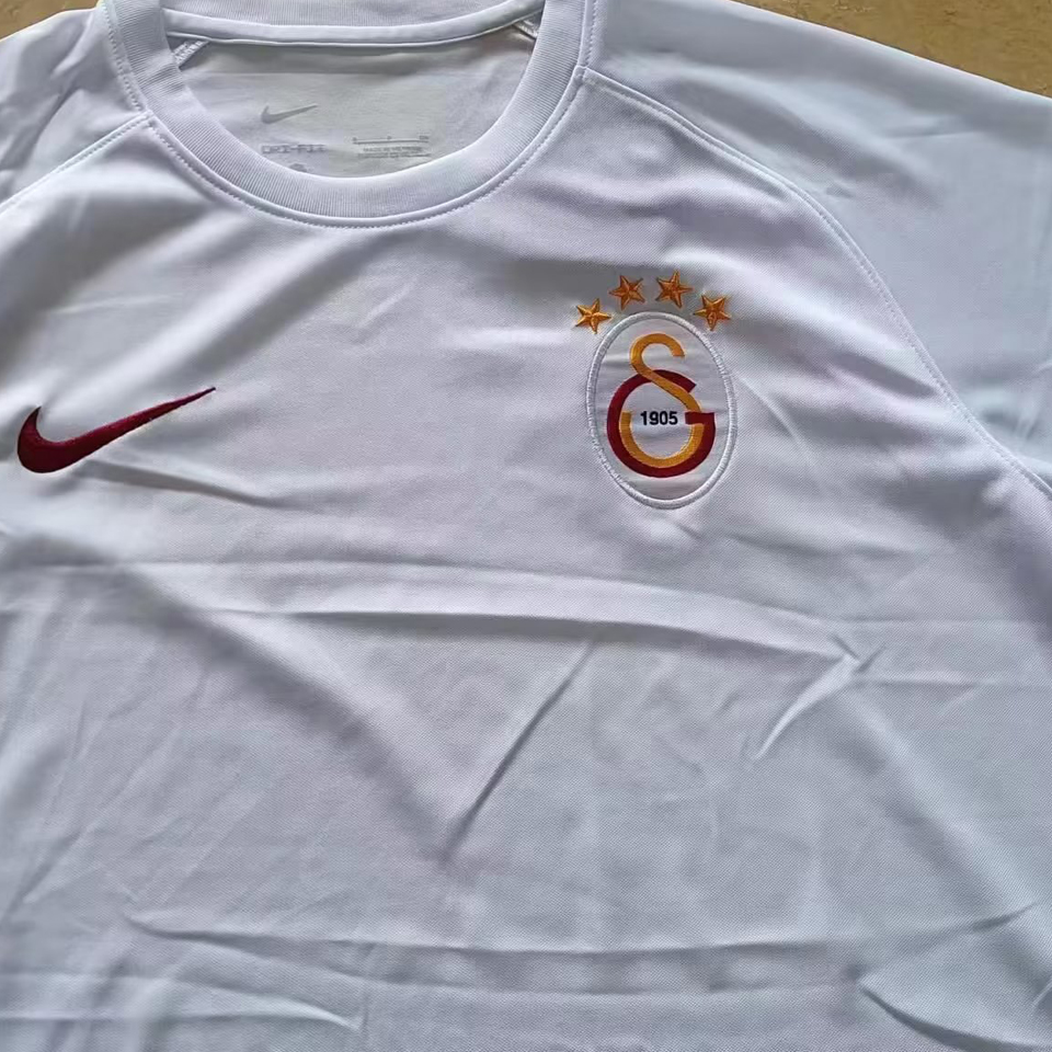 Galatasaray Jersey Away 2023/24