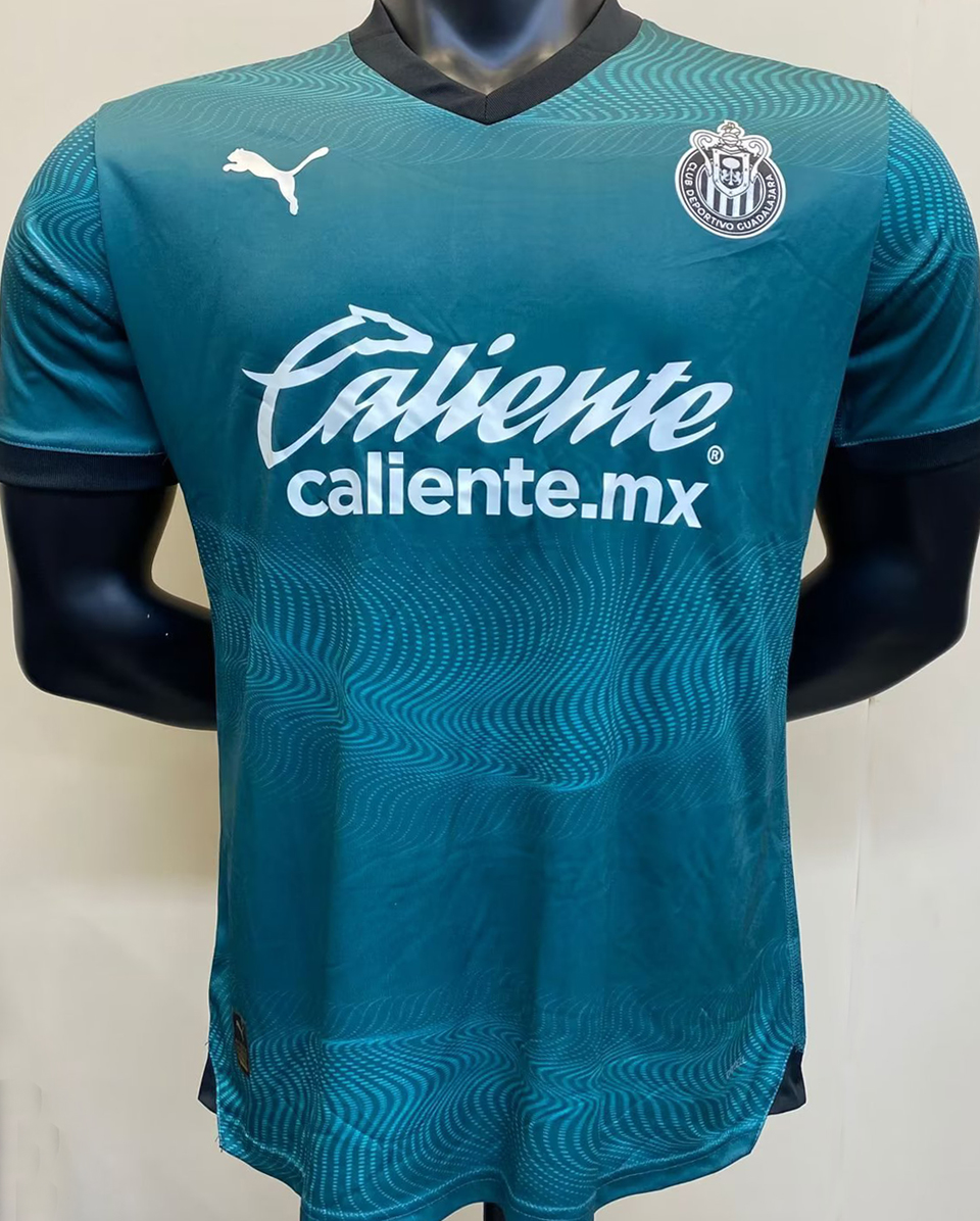 Nuevo jersey chivas discount 2020