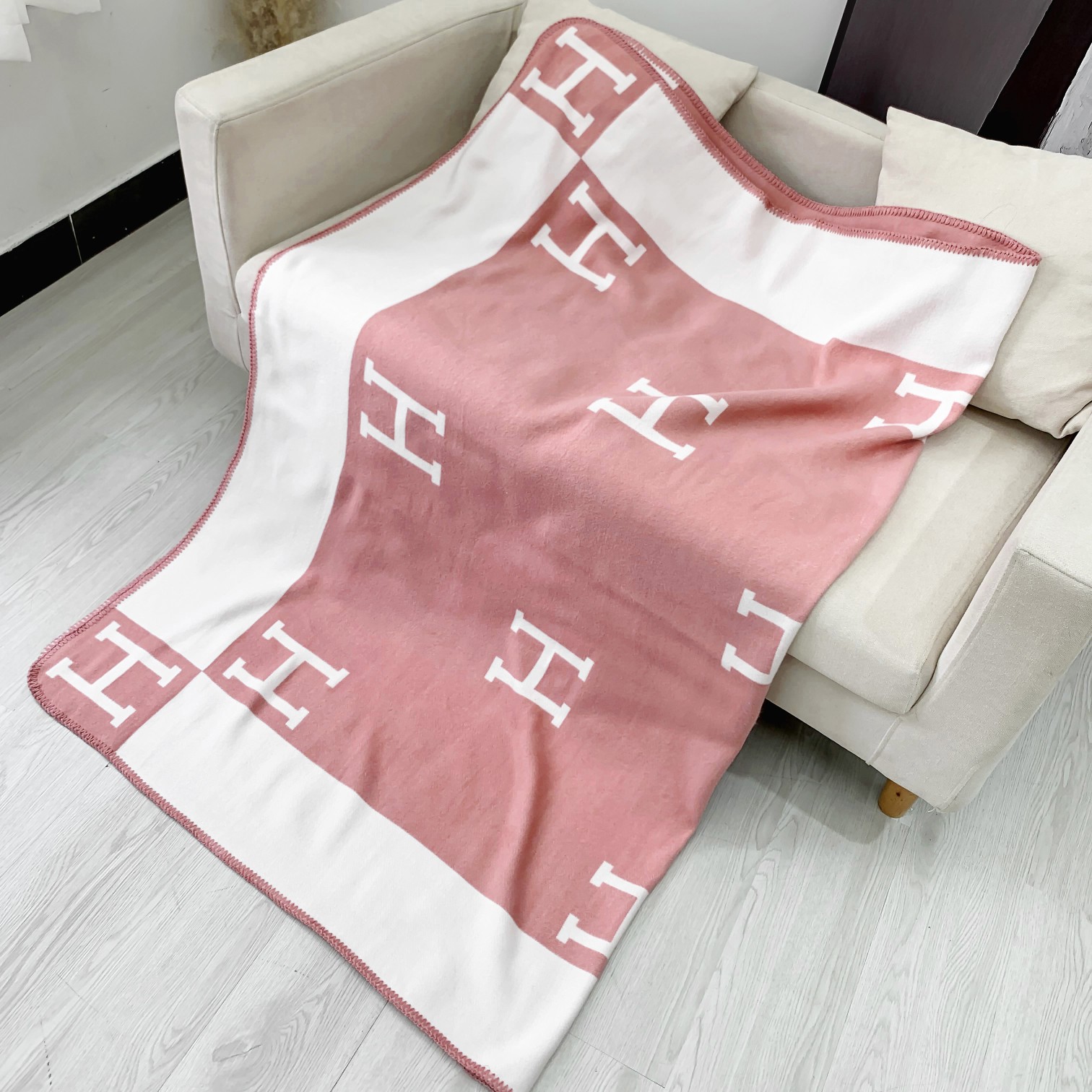 【新品未使用】HERMES ベビー枕と毛布