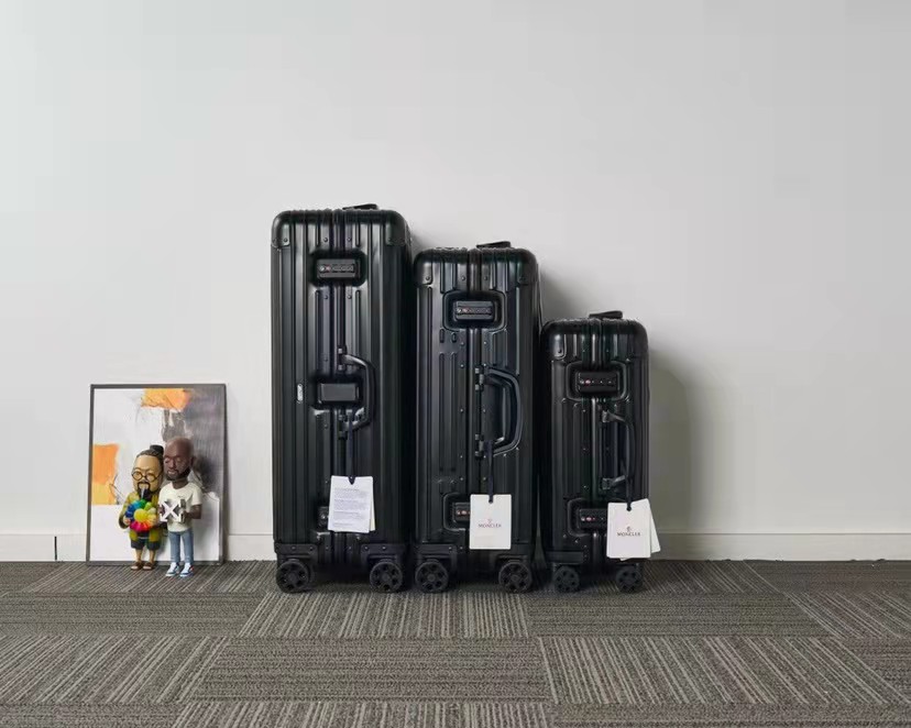 リモワ スーツケース RIMOWA 2021新作 高品質 キャリーバッグ rm211012p95