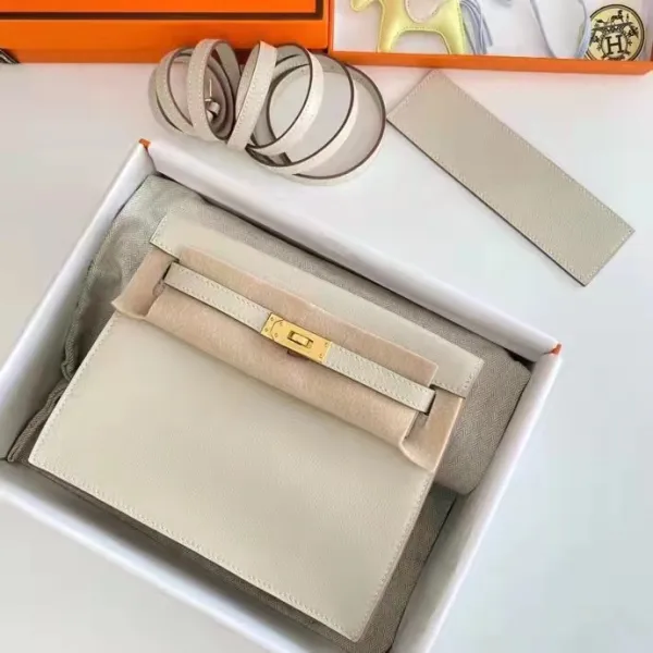 エルメスバッグコピー HERMES 2021新作 高品質 Kelly Danse Evercolor ショルダーバッグ he211216p150-8
