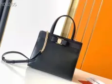 フェラガモコピーバッグ FERRAGAMO 2022新作 高品質 ハンドバッグ 211290-4