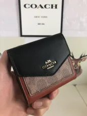 コーチ財布 COACH2022最新の三つ折りショートウォレット
