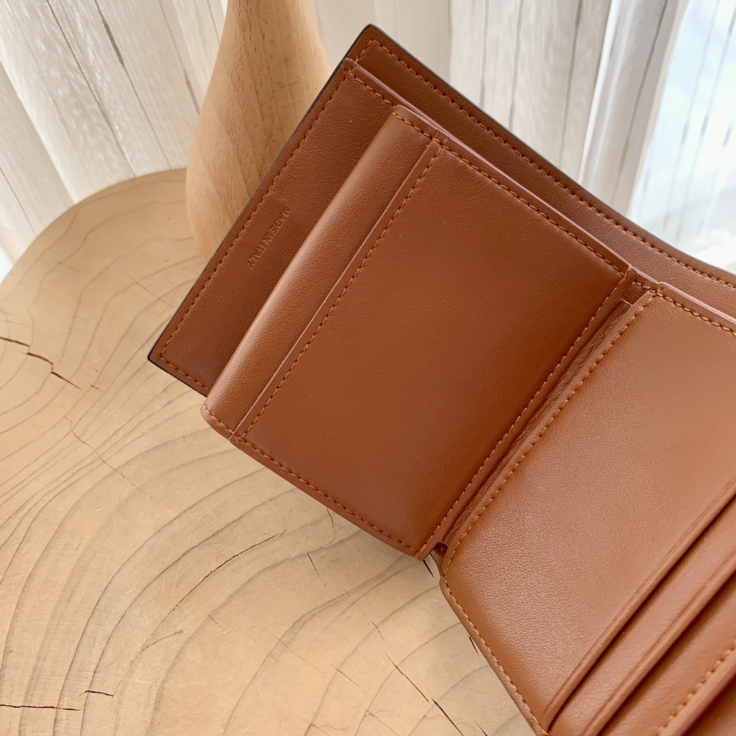 セリーヌ財布 CELINE2022の新しい二つ折り財布