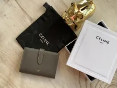 セリーヌ財布 CELINE2022の新しいストラップウォレット