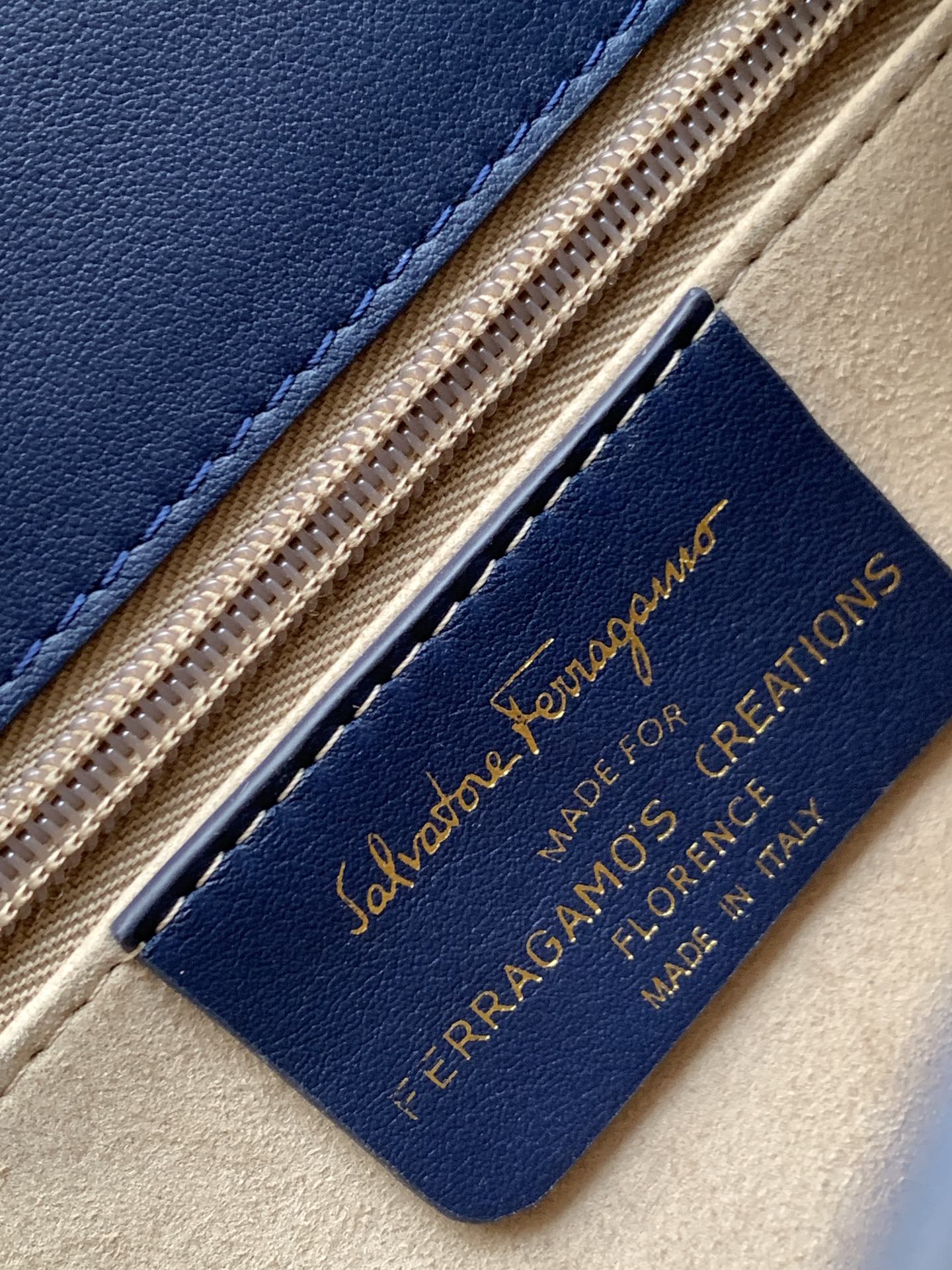 フェラガモバッグ Ferragamo2022ホースシューバッグ