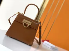 フェラガモバッグ Ferragamo2022新しいホースシューバッグ