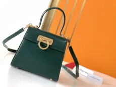 フェラガモバッグ Ferragamo2022新しいホースシューバッグ