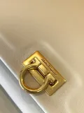 フェラガモバッグ Ferragamo2022最新のTRIFOLIOメッセンジャーバッグ