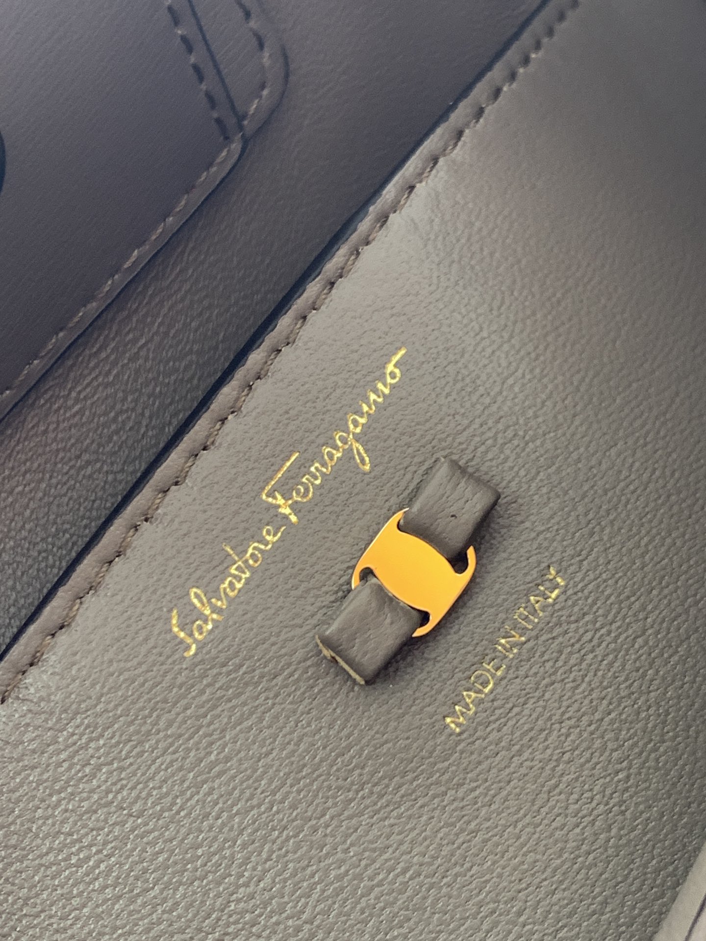 フェラガモバッグ Ferragamo2022最新のショッピングバッグ