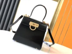フェラガモバッグ Ferragamo2022新しいホースシューバッグ