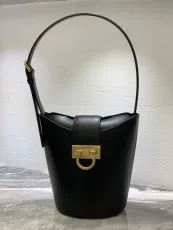 フェラガモバッグ Ferragamo2022最新のTrifolioショルダーバッグ
