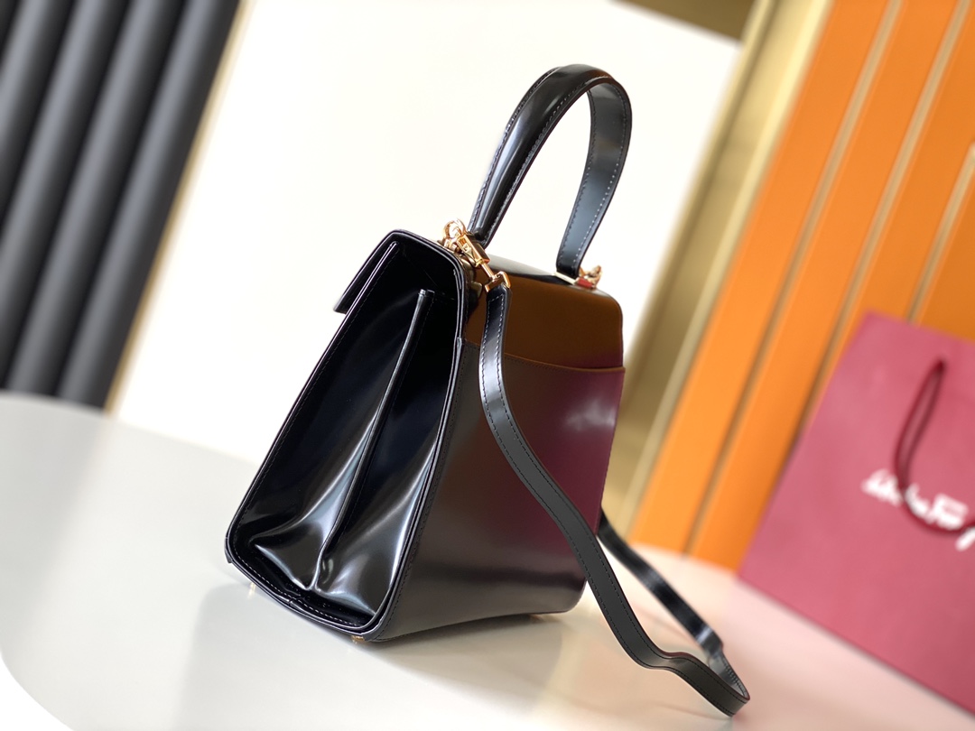 フェラガモバッグ Ferragamo2022ホースシューバッグ