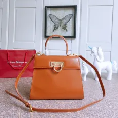 フェラガモバッグ Ferragamo2022新しいホースシューバッグ