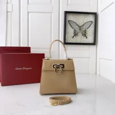 フェラガモバッグ Ferragamo2022新しいホースシューバッグ