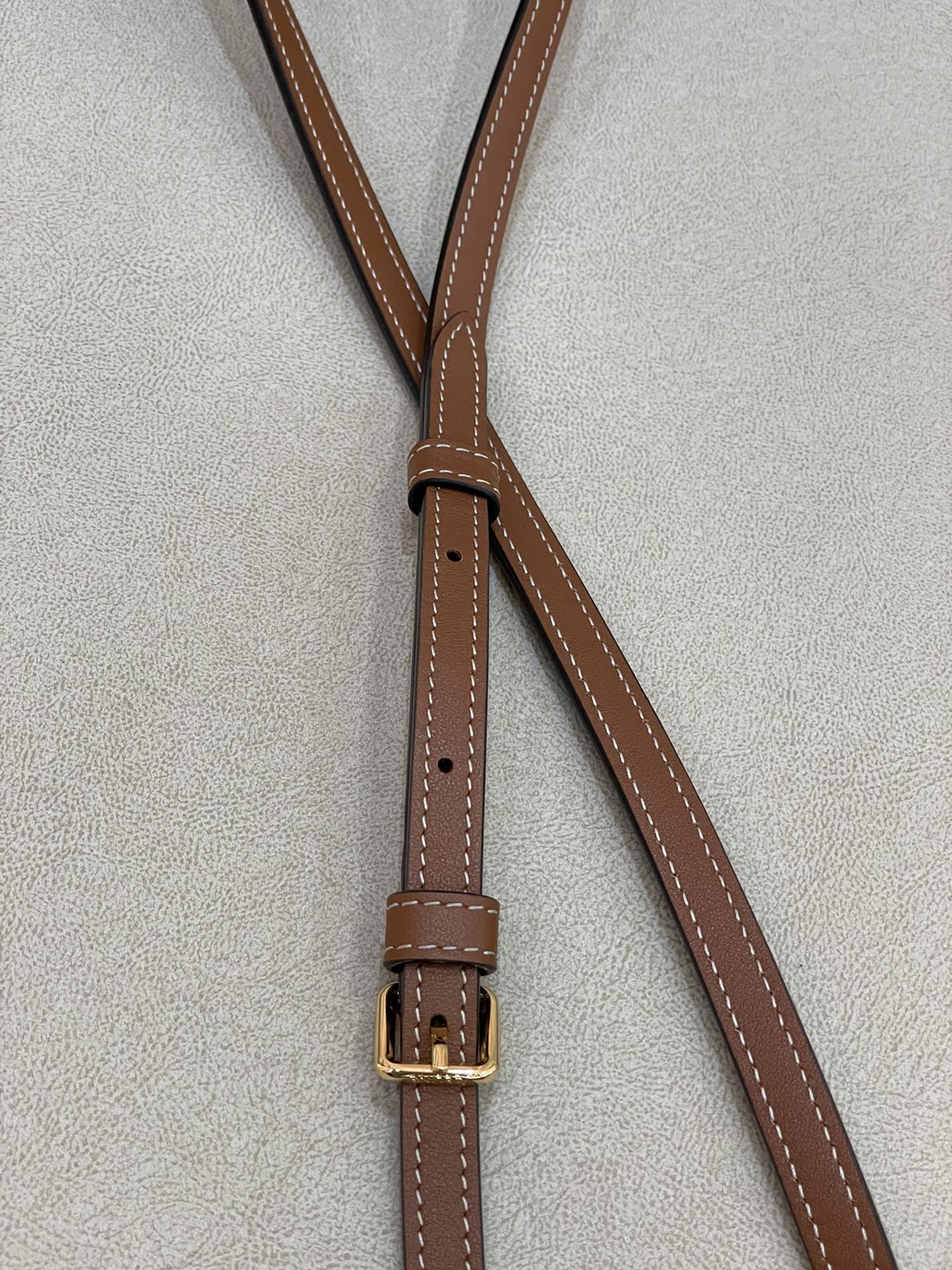 セリーヌバッグ CELINE2022新作BOXTRIOMPHEハンドバッグ