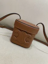 セリーヌバッグ CELINE2022新作BOXTRIOMPHEハンドバッグ