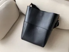 セリーヌバッグ CELINE2022新作SANGLEBUCKETバケットバッグ