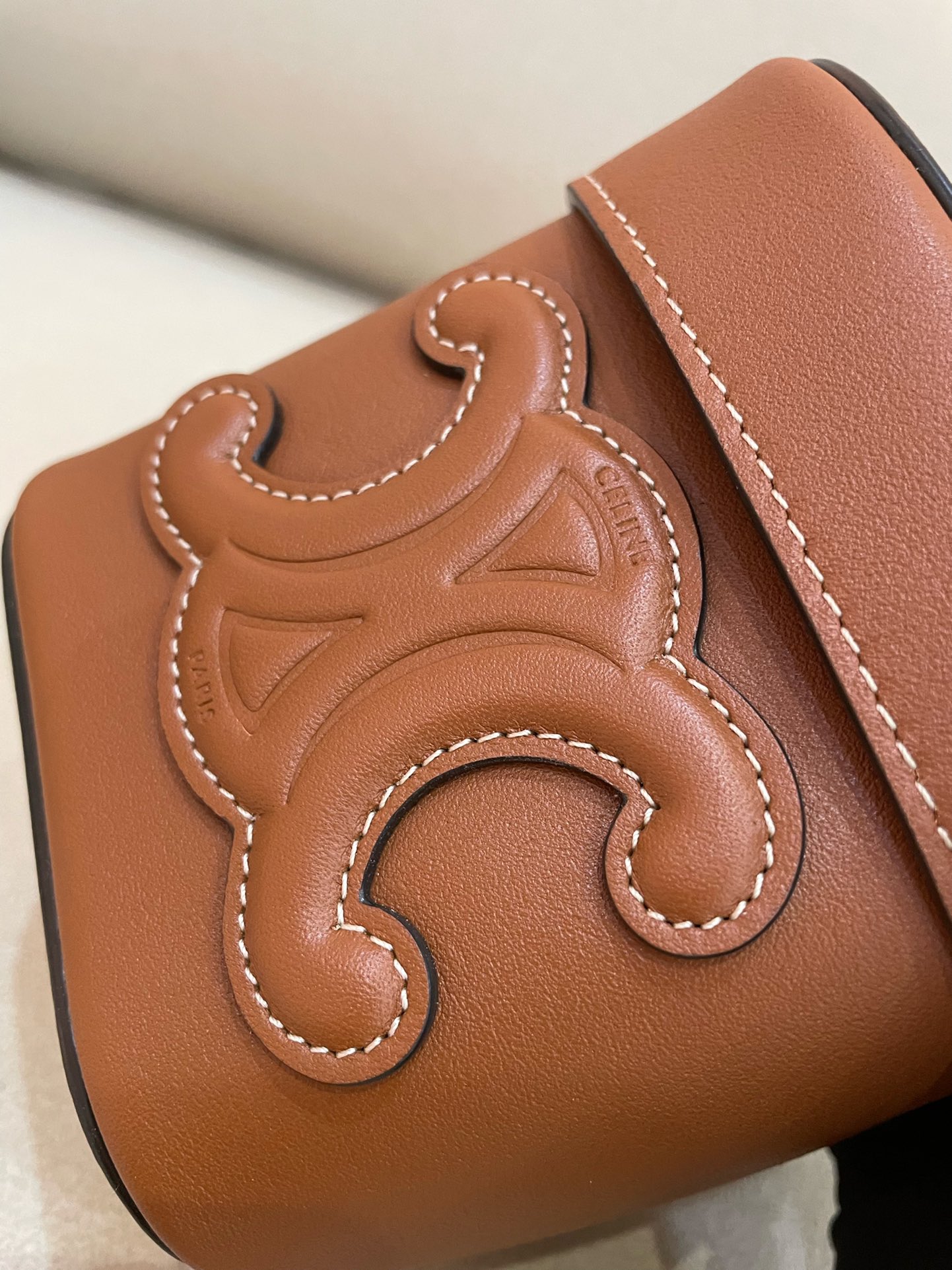 セリーヌバッグ CELINE2022新作BOXTRIOMPHEハンドバッグ