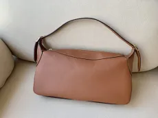セリーヌバッグ CELINE2022新作ROMYハンドバッグ