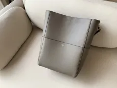セリーヌバッグ CELINE2022新作SANGLEBUCKETバケットバッグ
