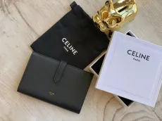 セリーヌ財布 CELINE2022の新しいストラップウォレット