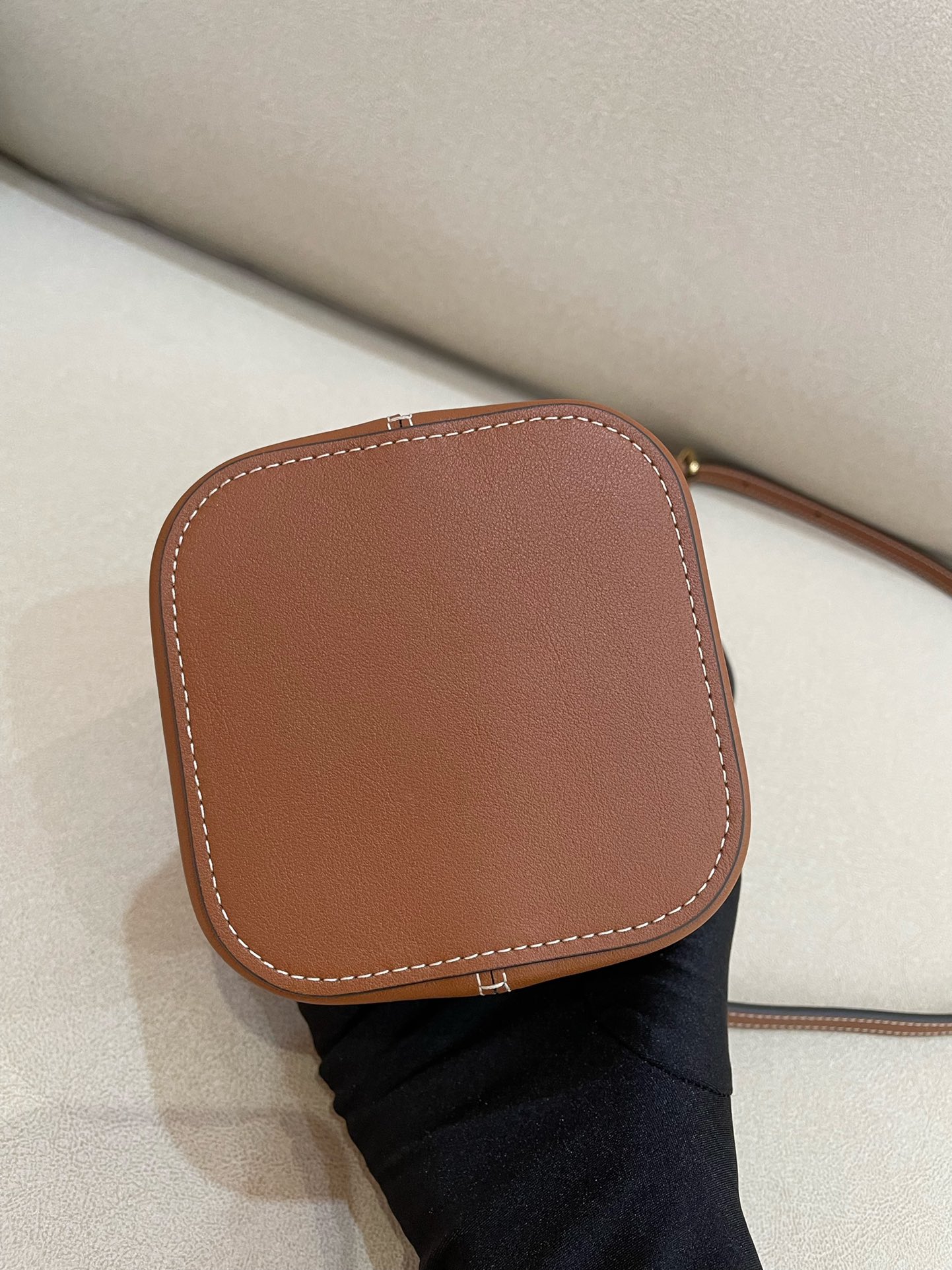 セリーヌバッグ CELINE2022新作BOXTRIOMPHEハンドバッグ