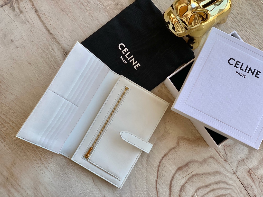 セリーヌ財布 CELINE2022の新しいストラップウォレット