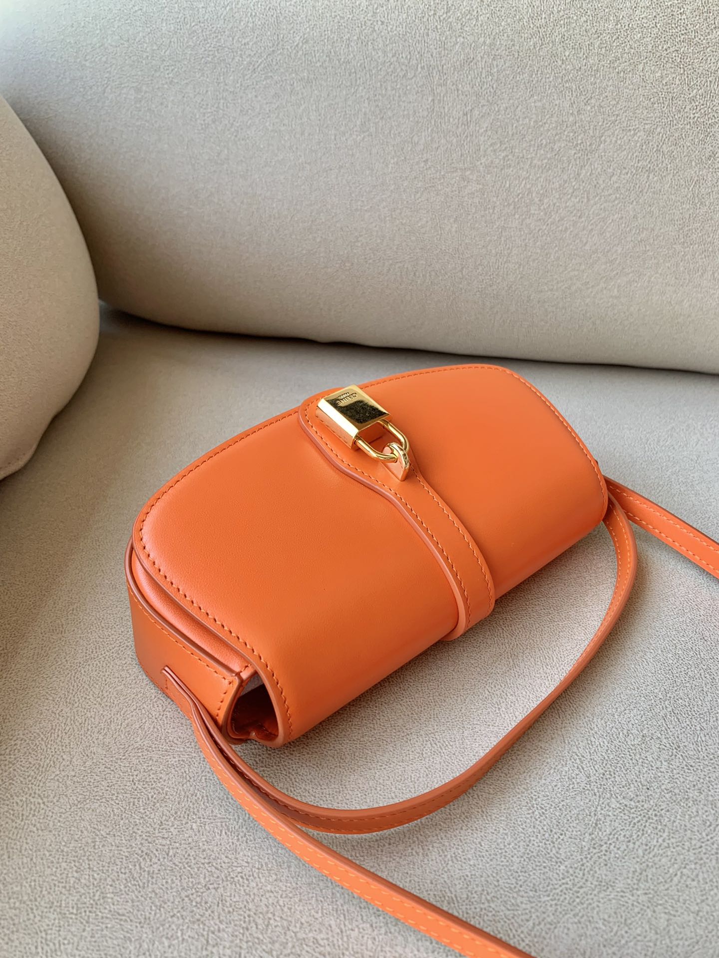 セリーヌバッグ CELINE2022新しいハンドバッグ