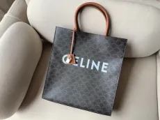 セリーヌバッグ CELINE2022新作TRIOMPHEトートトートバッグ