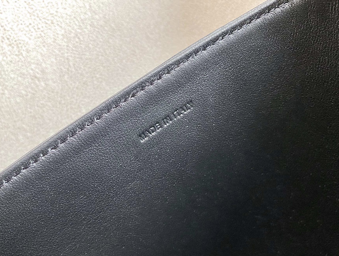 セリーヌバッグ CELINE2022新作THEDANCINGKIDショルダーバッグ