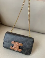 セリーヌバッグ CELINE2022新作TRIOMPHEチェーンショルダーバッグ