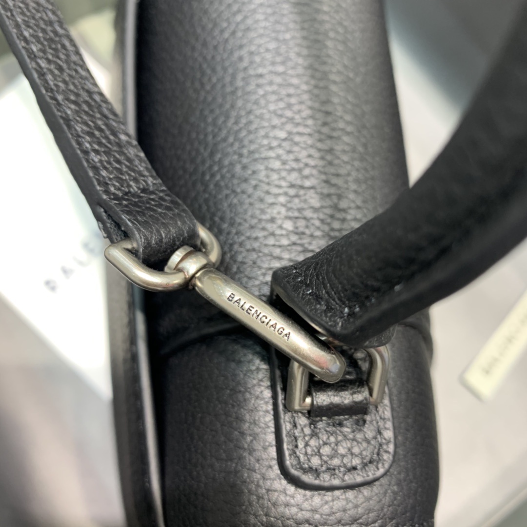 バレンシアガバッグ BALENCIAGA2022新しいミニハンドバッグ