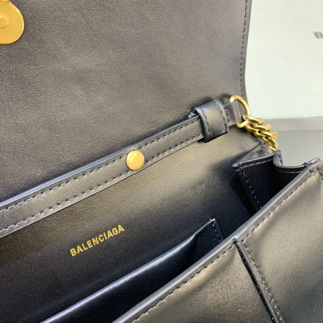 バレンシアガバッグ BALENCIAGA2022新しいワークチェーンメッセンジャーバッグ