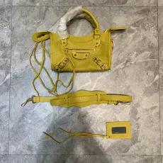 バレンシアガバッグ BALENCIAGA2022新しい機関車バッグ