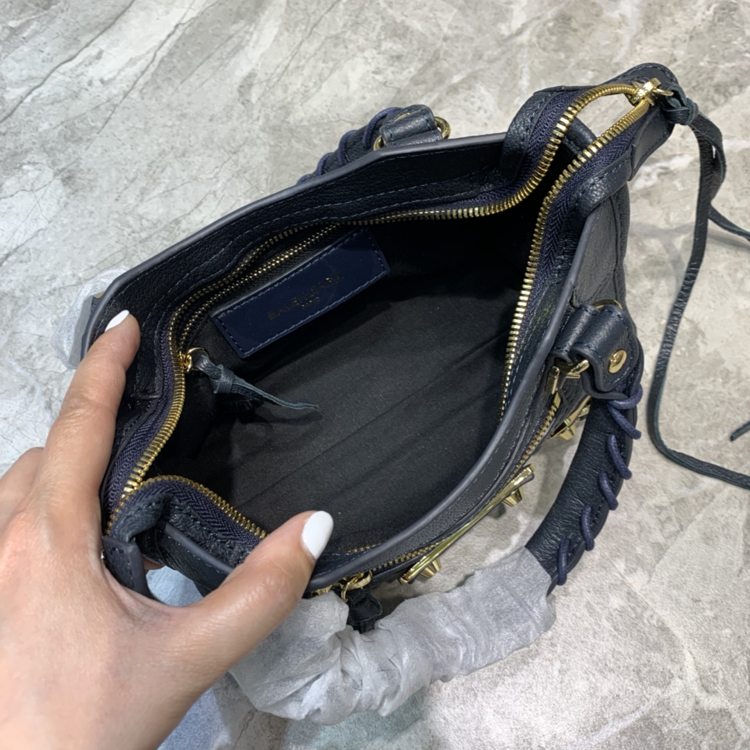 バレンシアガバッグ BALENCIAGA2022新しい機関車バッグ