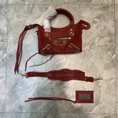 バレンシアガバッグ BALENCIAGA2022新しい機関車バッグ